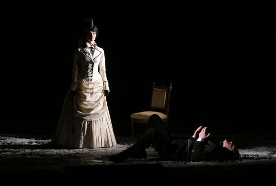 Спектакль "Анна Каренина" в Малом театре