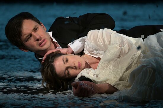 Спектакль "Анна Каренина" в Малом театре