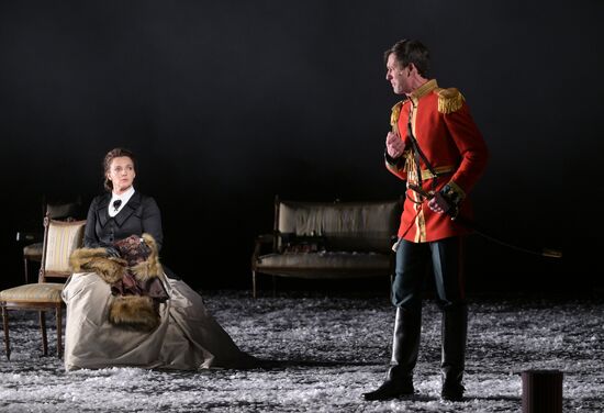 Спектакль "Анна Каренина" в Малом театре