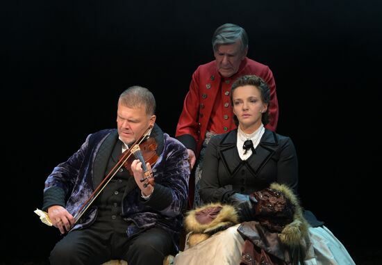 Спектакль "Анна Каренина" в Малом театре