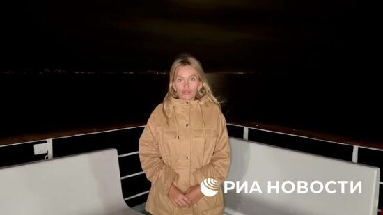 Паром из Трабзона прибыл к Сочи днем, но до сих пор ждет разрешения войти в порт