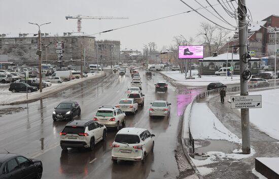 Последствия снегопада в Иркутске 