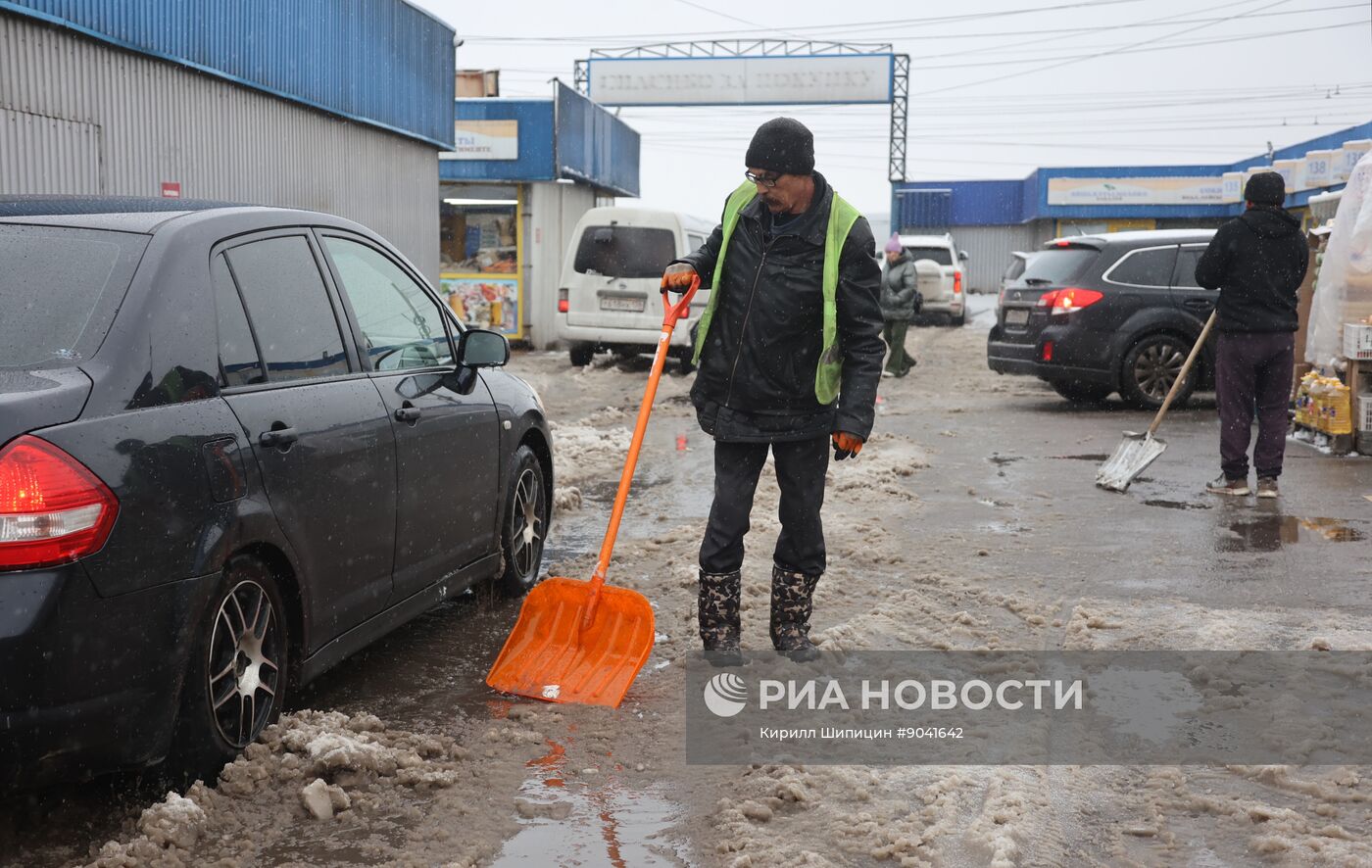 Последствия снегопада в Иркутске
