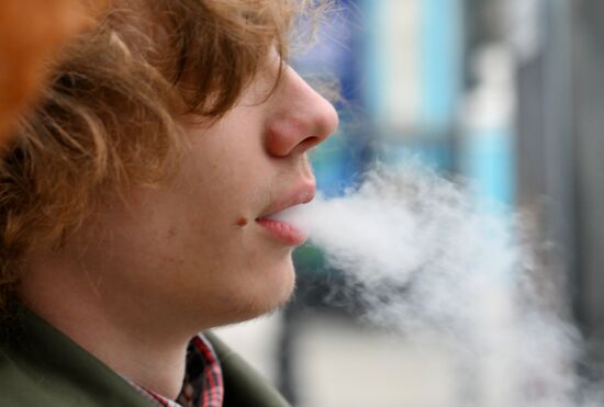 В России могут запретить продажу вейпов