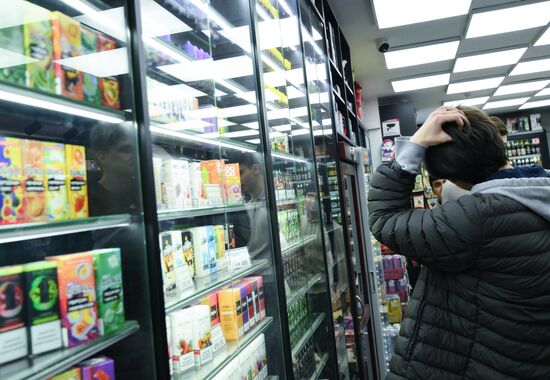 В России могут запретить продажу вейпов