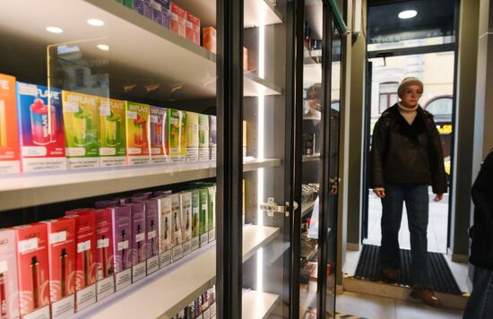 В России могут запретить продажу вейпов