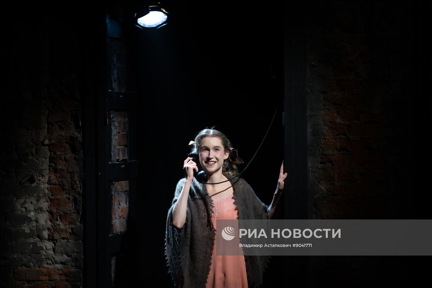 Спектакль "Первая любовь последнего года" в театре им. Евгения Вахтангова