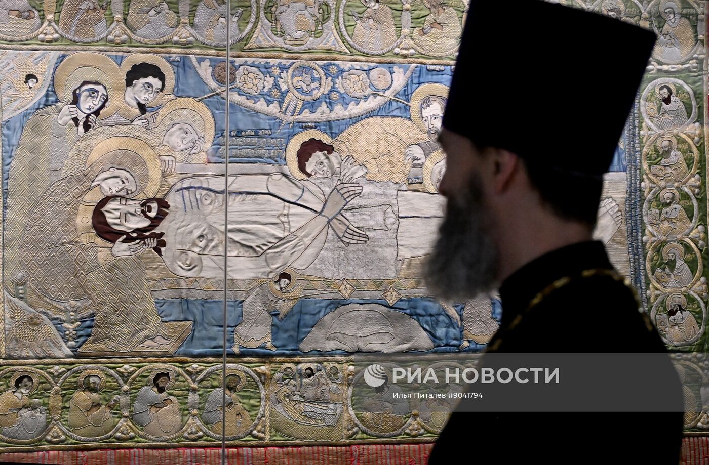 Выставка "Святая обитель: к 600-летию Соловецкого монастыря"