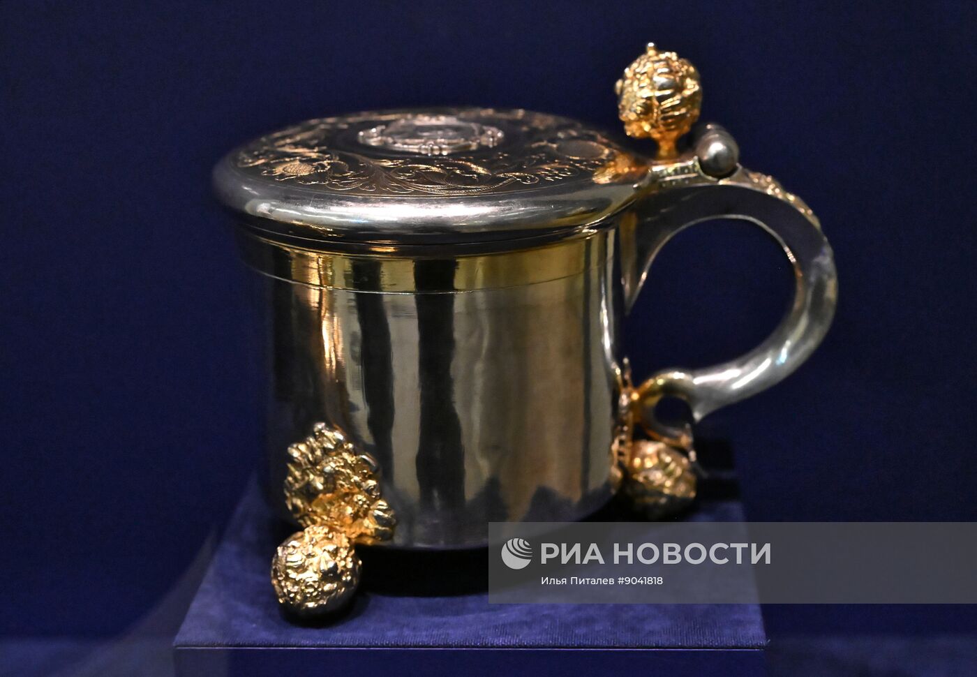 Выставка "Святая обитель: к 600-летию Соловецкого монастыря"