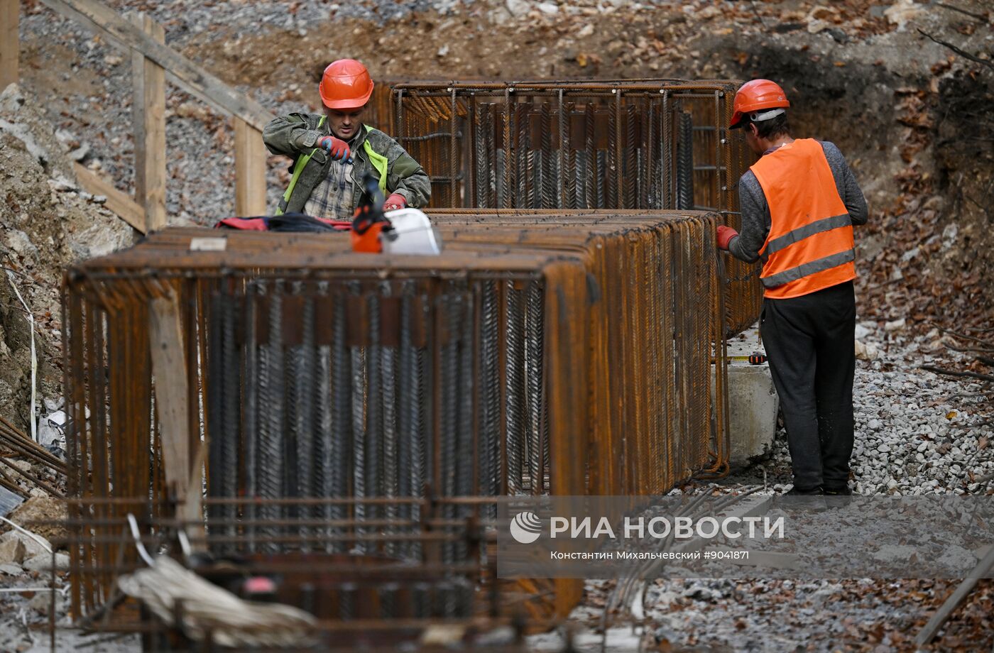 В Крыму ведется ремонт дороги на Ай-Петри