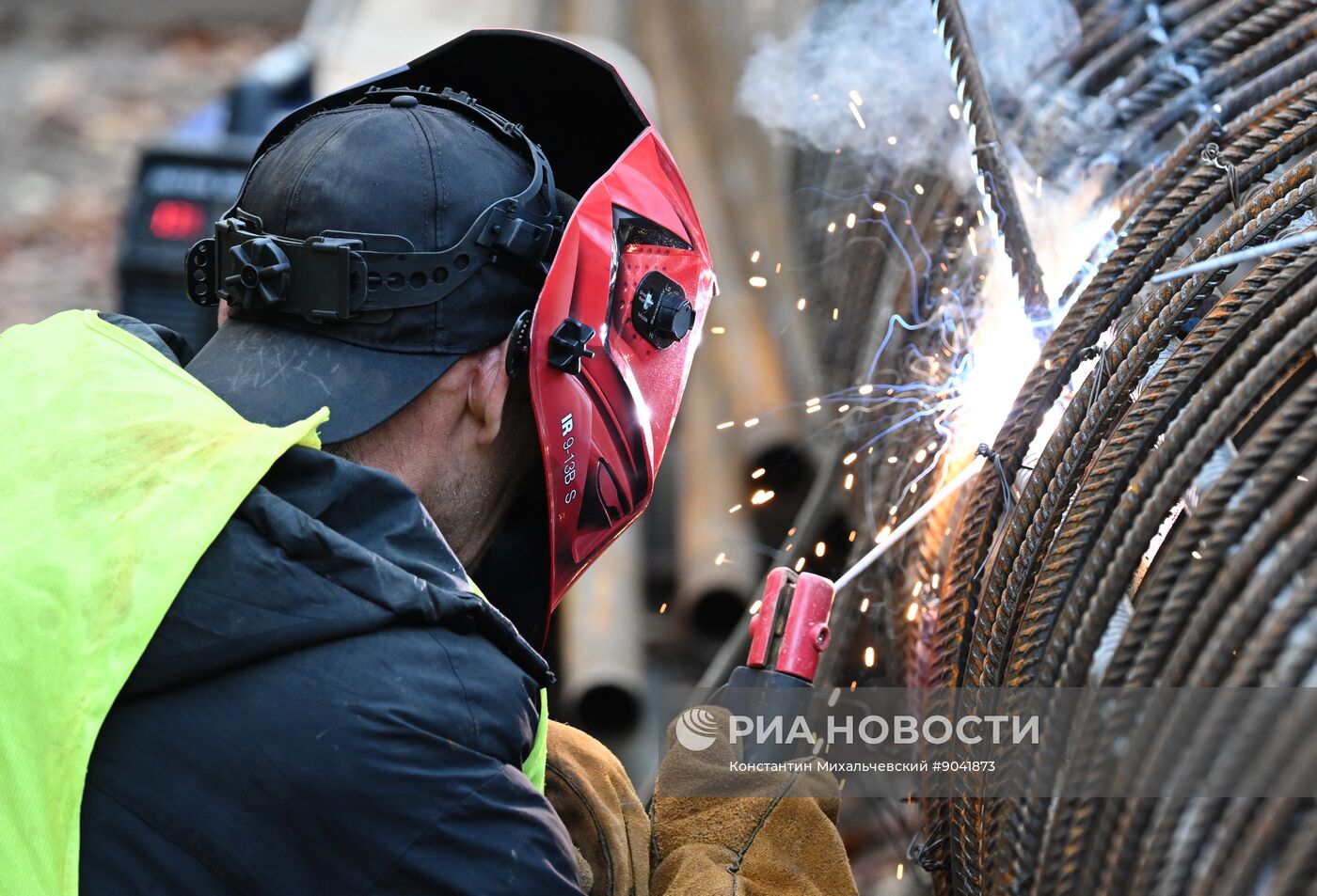 В Крыму ведется ремонт дороги на Ай-Петри