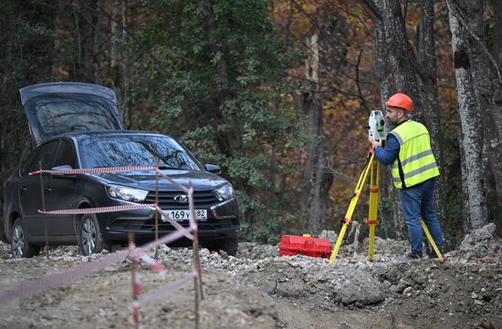 В Крыму ведется ремонт дороги на Ай-Петри 