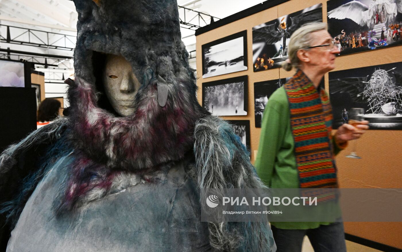 Выставка московских театральных художников "Итоги сезона №62"