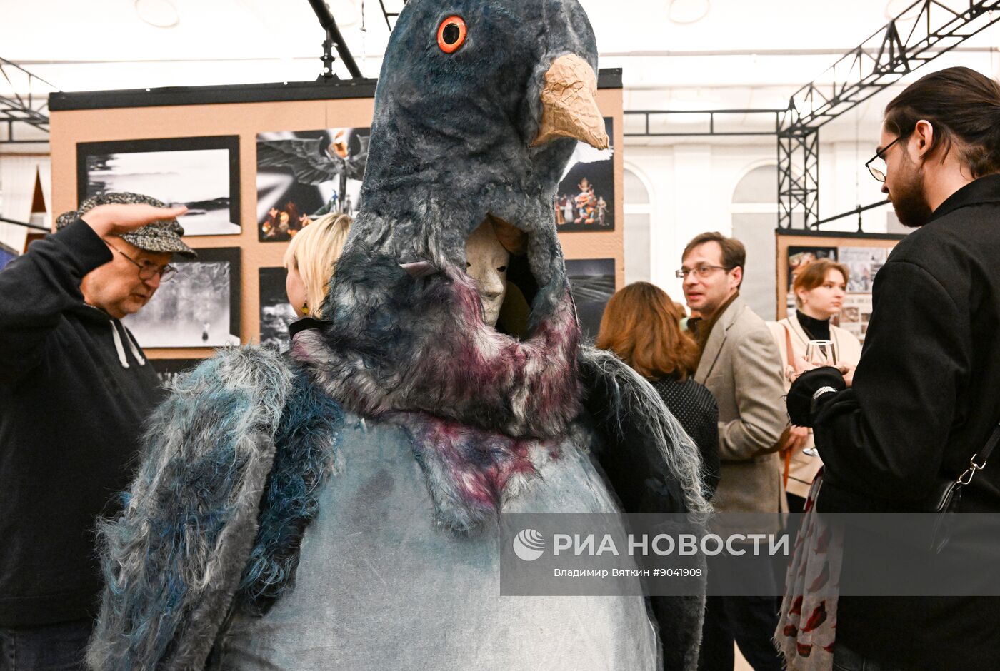 Выставка московских театральных художников "Итоги сезона №62"