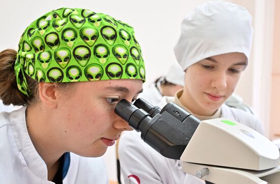 Обучение студентов Пироговском университете 