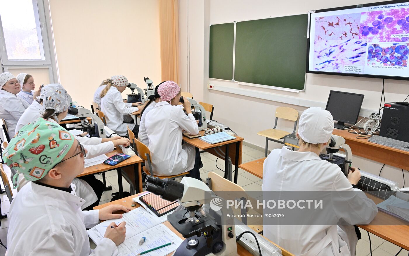 Обучение студентов Пироговском университете 