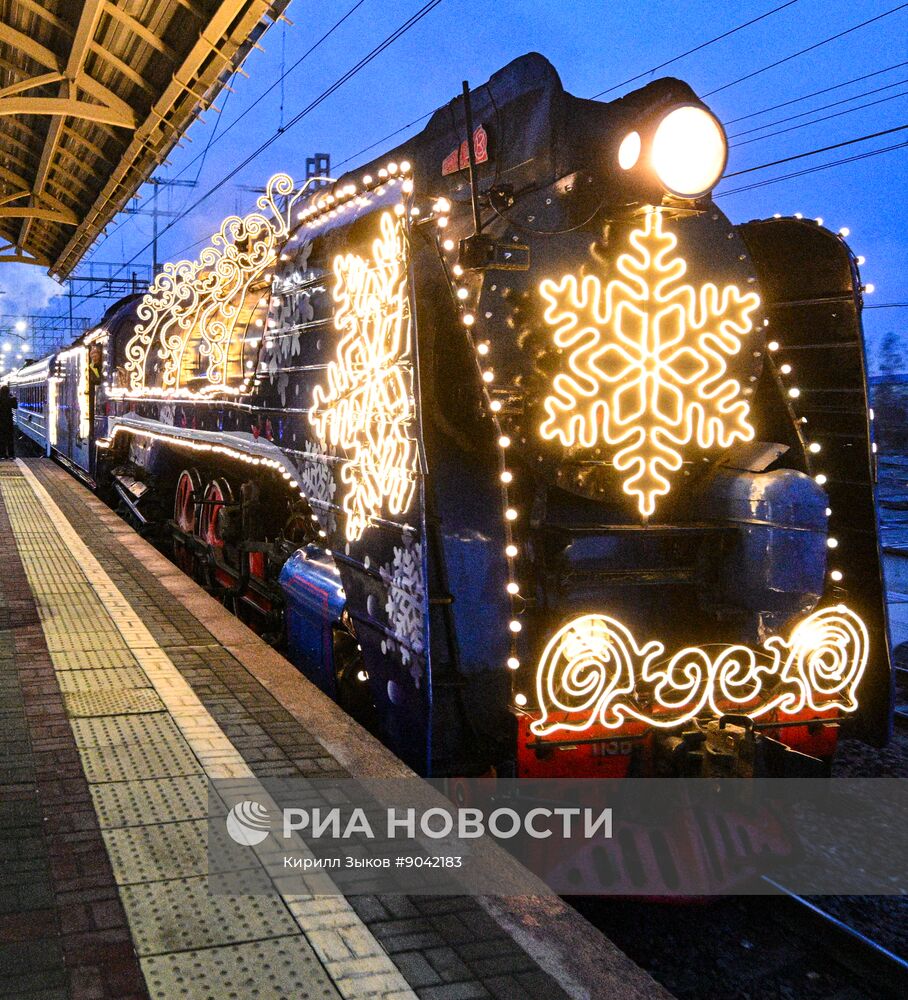 Поезд Деда Мороза проехал по МЦК