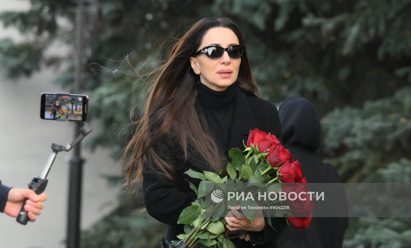 Прощание с телеведущим Юрием Николаевым