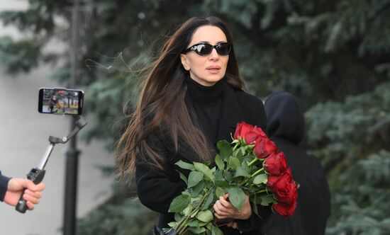 Прощание с телеведущим Юрием Николаевым