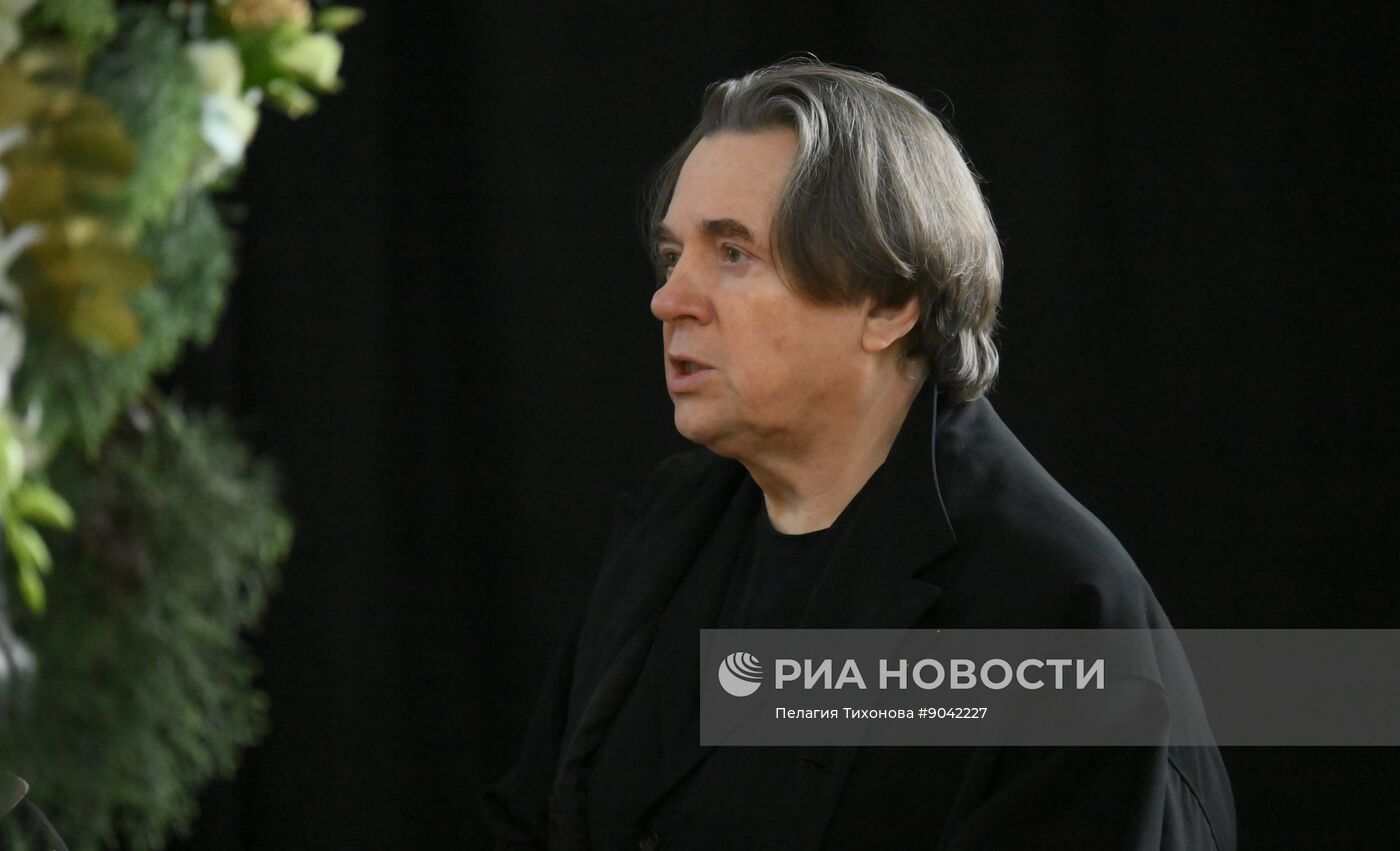 Прощание с телеведущим Юрием Николаевым