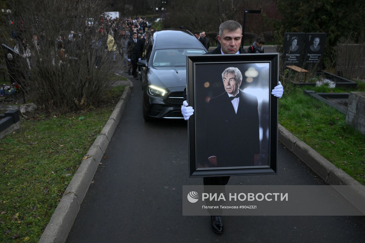 Прощание с телеведущим Юрием Николаевым