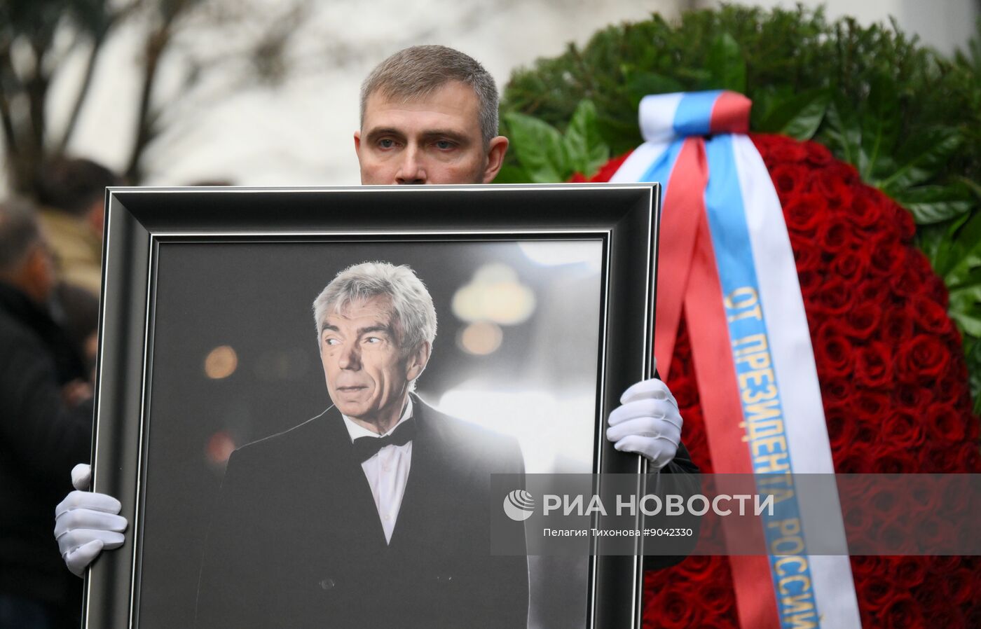 Прощание с телеведущим Юрием Николаевым