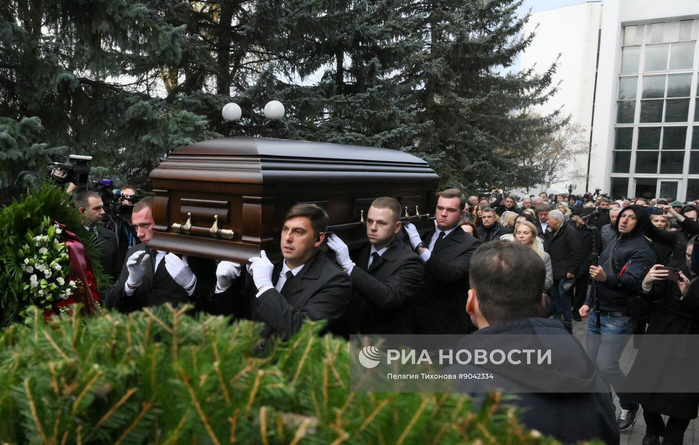 Прощание с телеведущим Юрием Николаевым