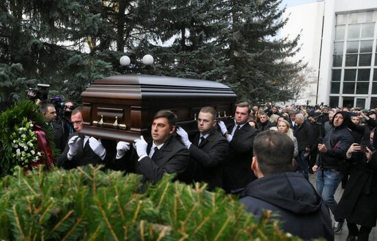 Прощание с телеведущим Юрием Николаевым