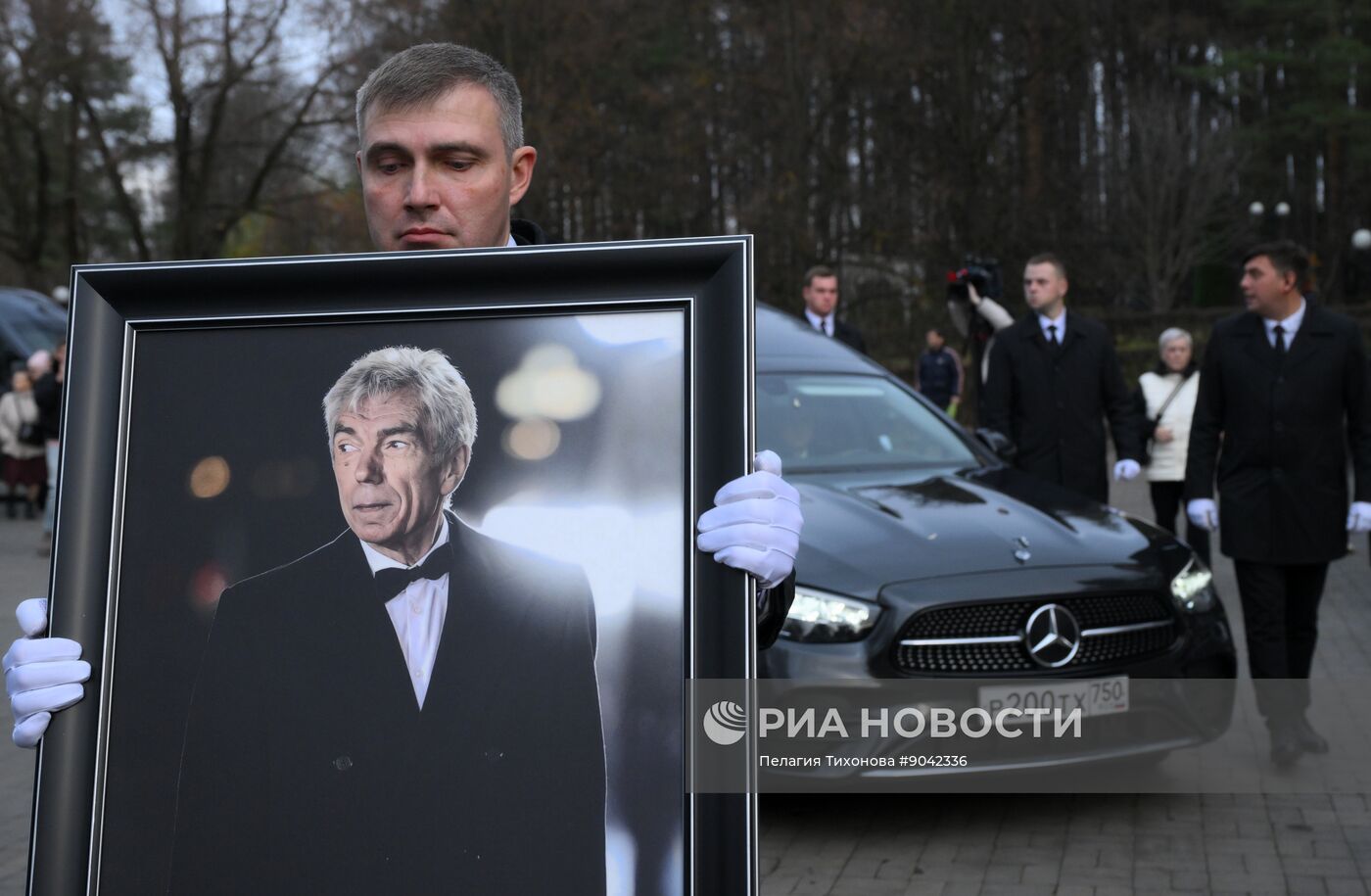 Прощание с телеведущим Юрием Николаевым