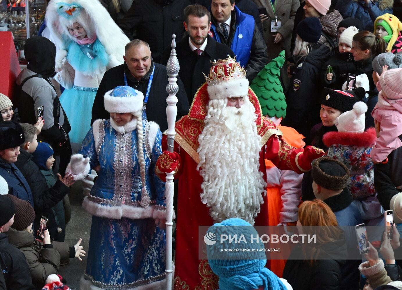 Отправление поезда Деда Мороза из Великого Устюга