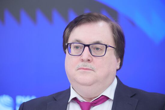 П/к директора Института стран Азии и Африки МГУ им. М.В. Ломоносова Алексея Маслова