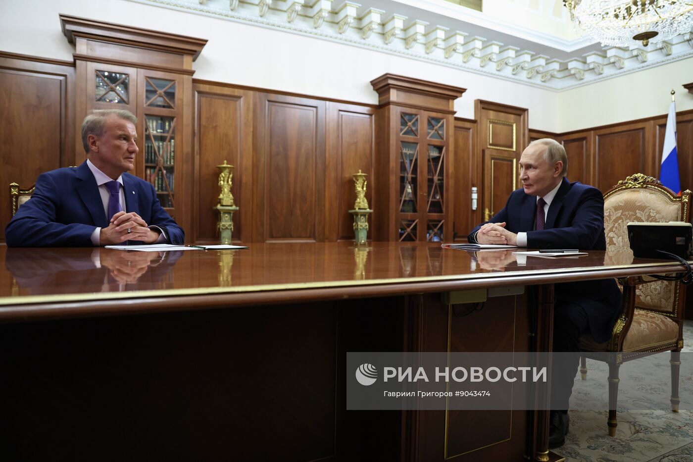 Президент Владимир Путин встретился с главой Сбербанка Германом Грефом