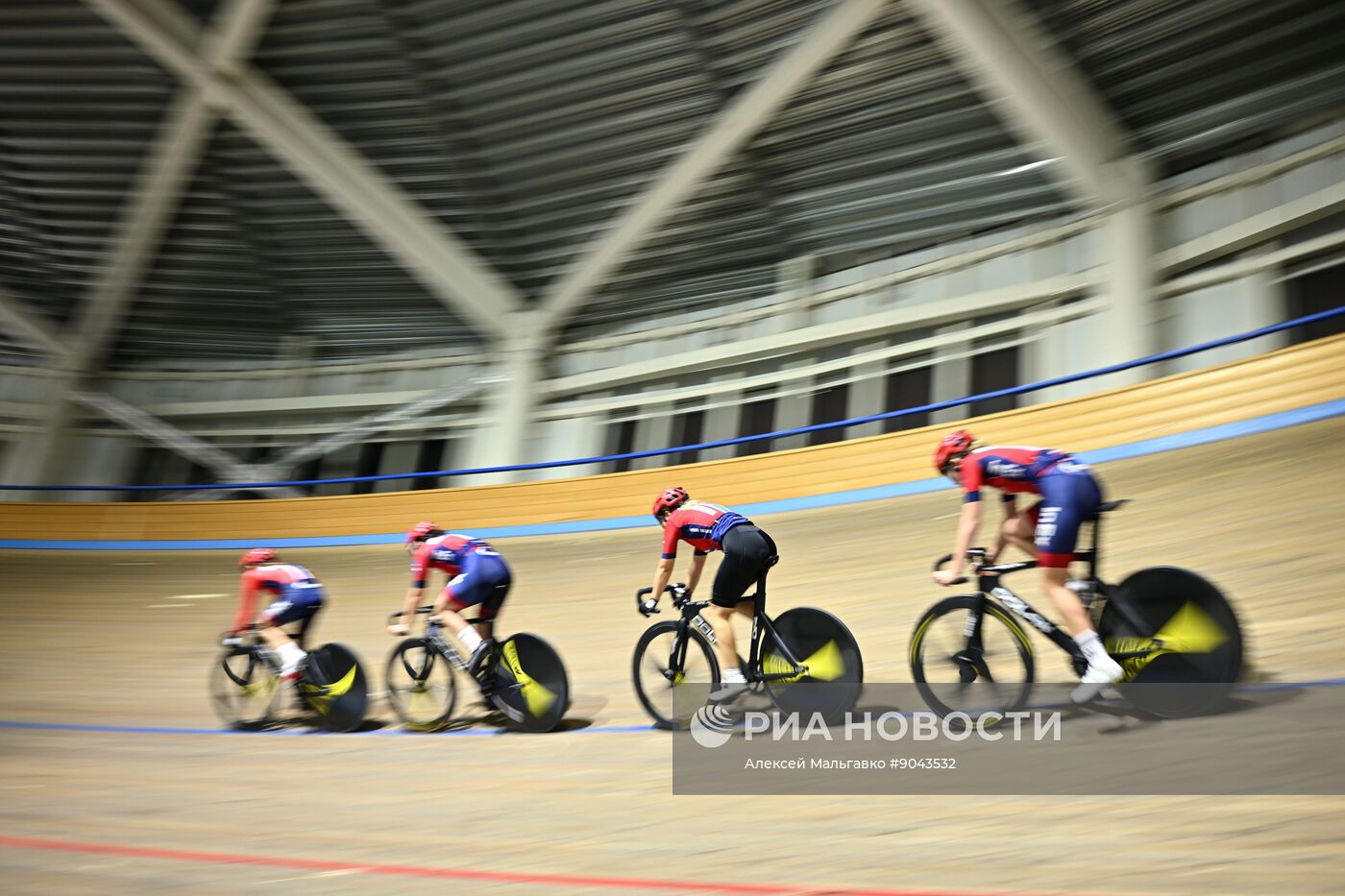 Велогонка на треке в Омске