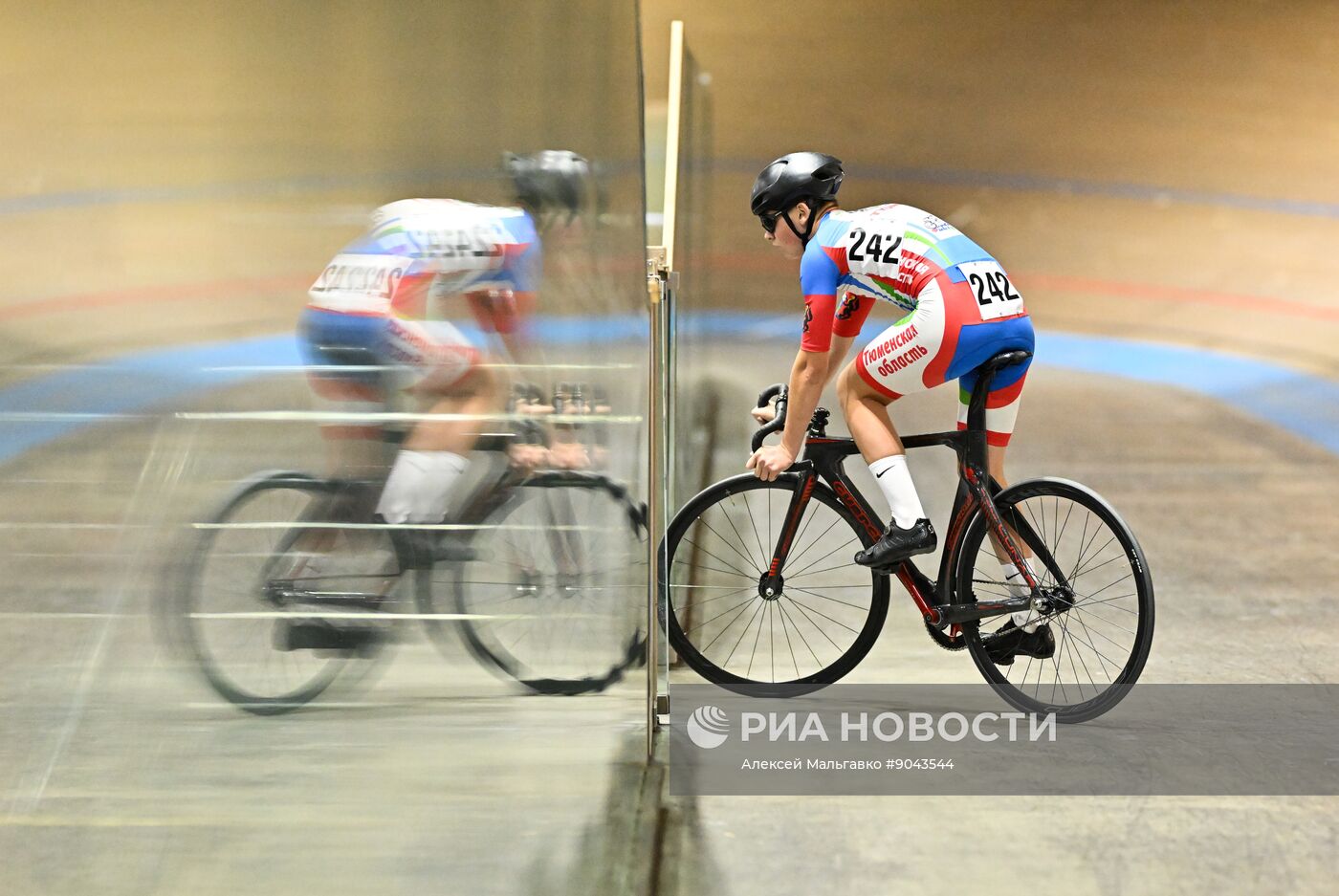 Велогонка на треке в Омске