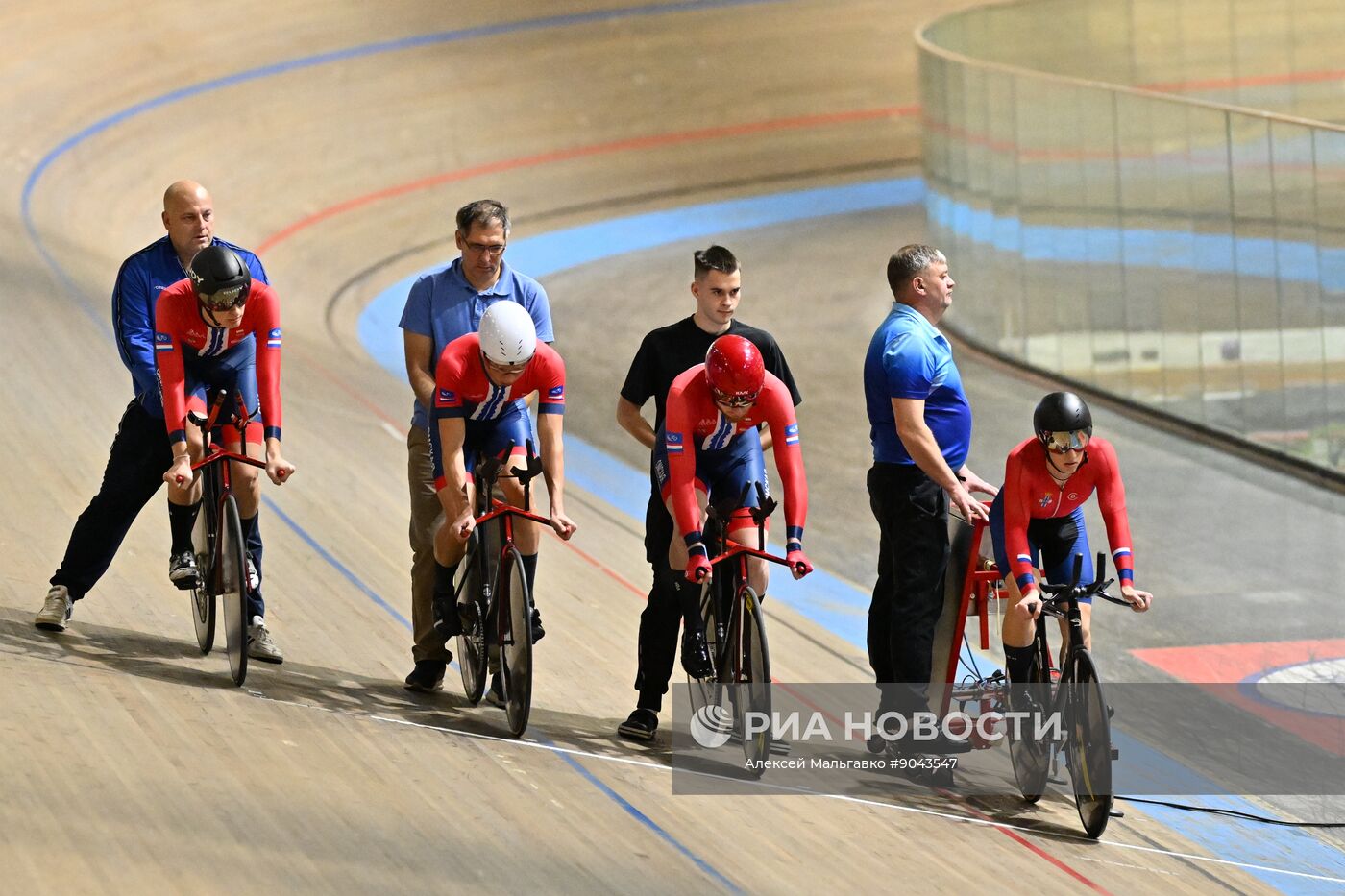 Велогонка на треке в Омске