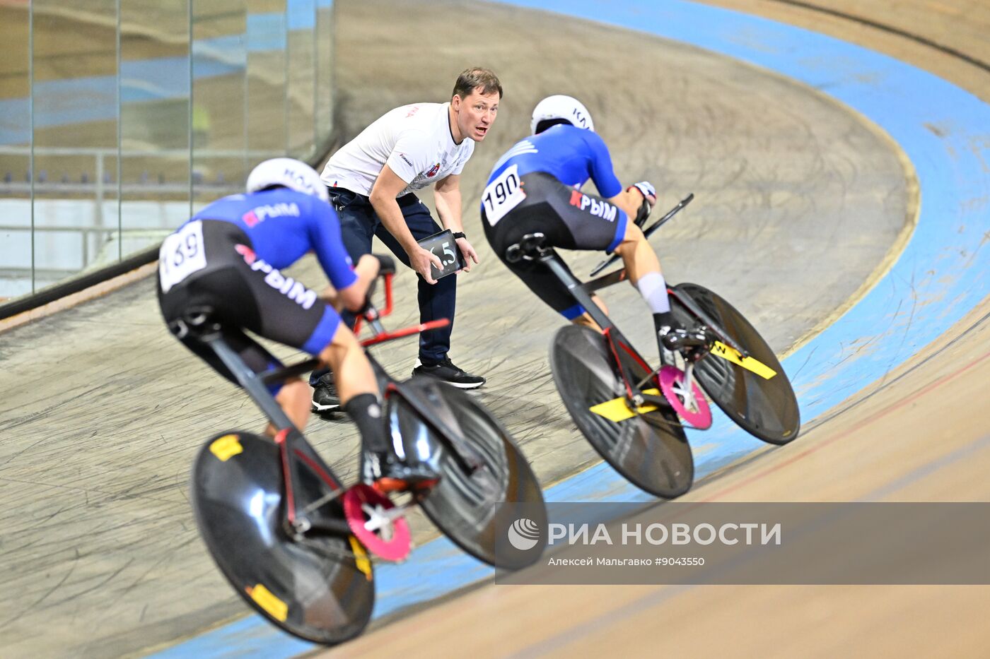 Велогонка на треке в Омске