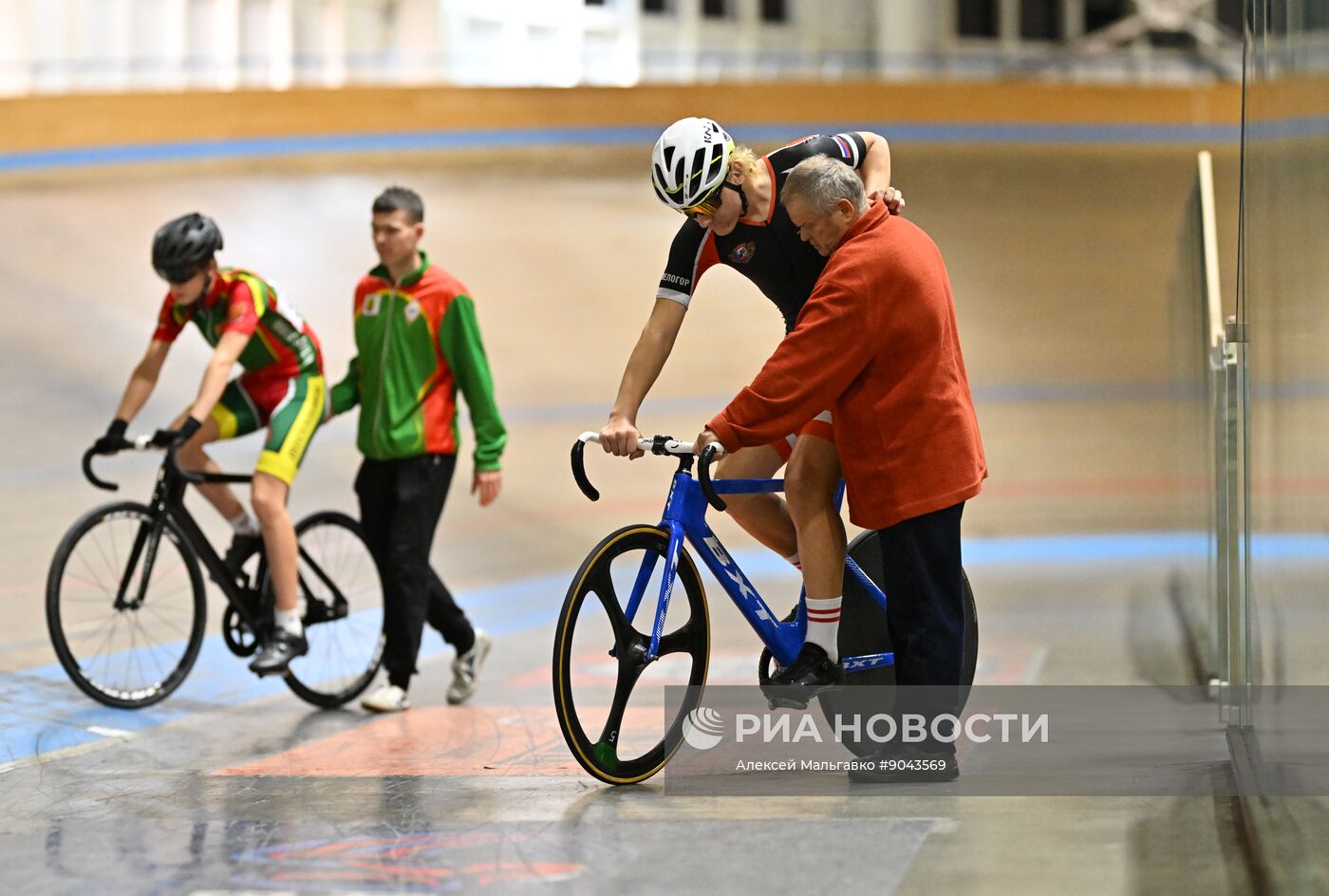 Велогонка на треке в Омске