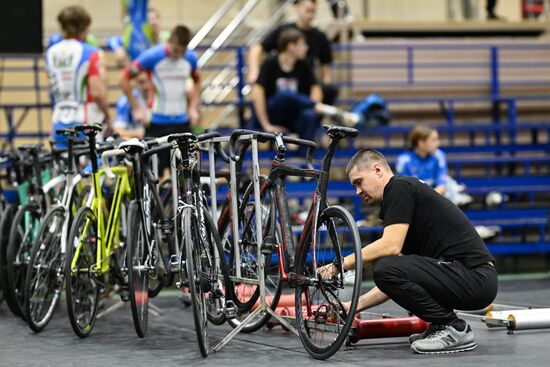 Велогонка на треке в Омске