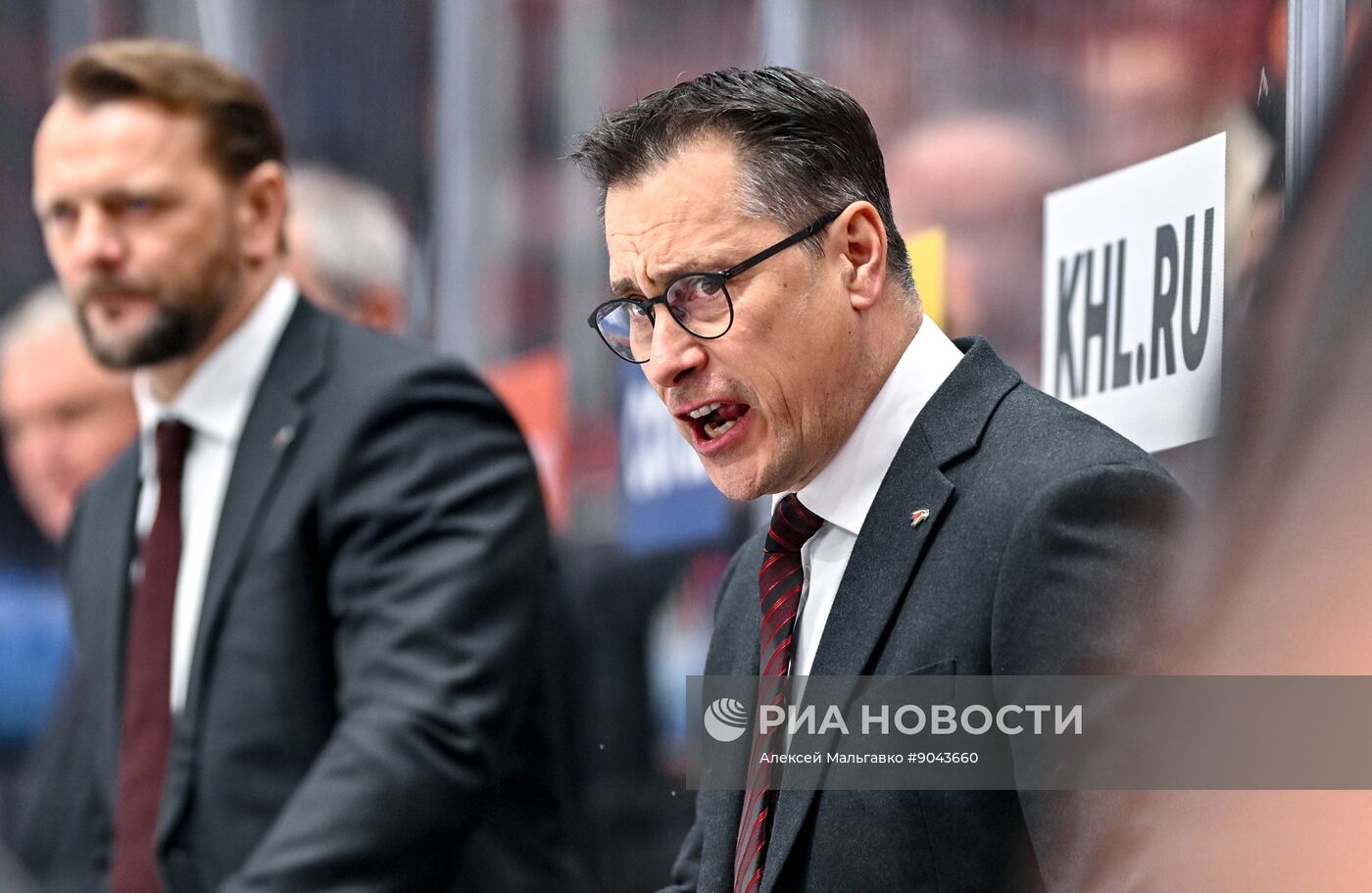 Хоккей. КХЛ. "Авангард" (Омск) - СКА (Санкт-Петербург)