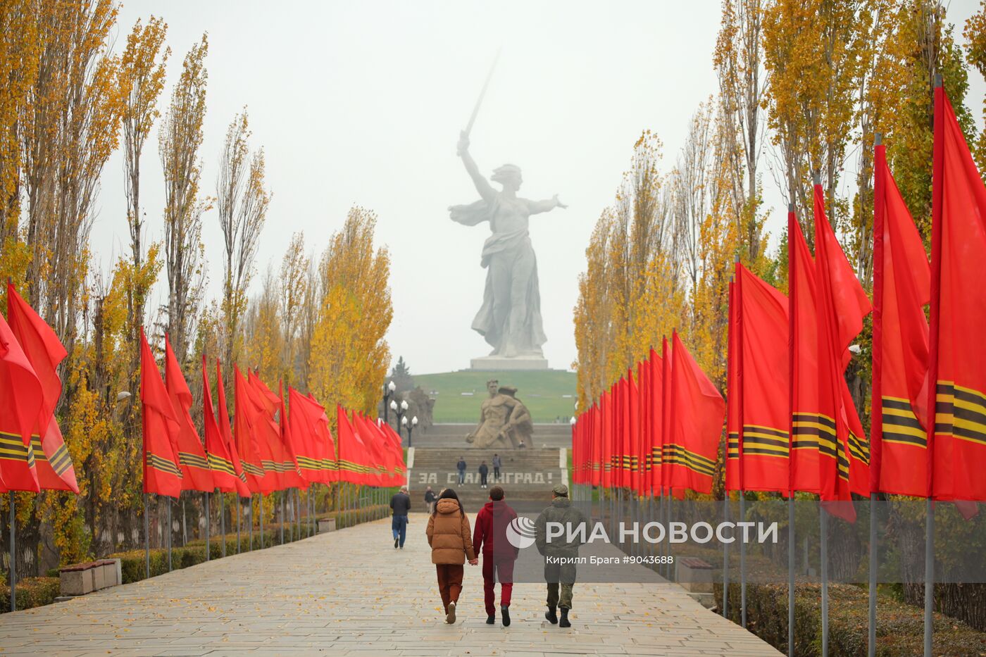 Мемориальный комплекс "Героям Сталинградской битвы" в Волгограде