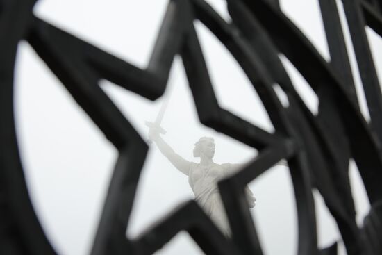 Мемориальный комплекс "Героям Сталинградской битвы" в Волгограде