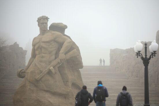 Мемориальный комплекс "Героям Сталинградской битвы" в Волгограде