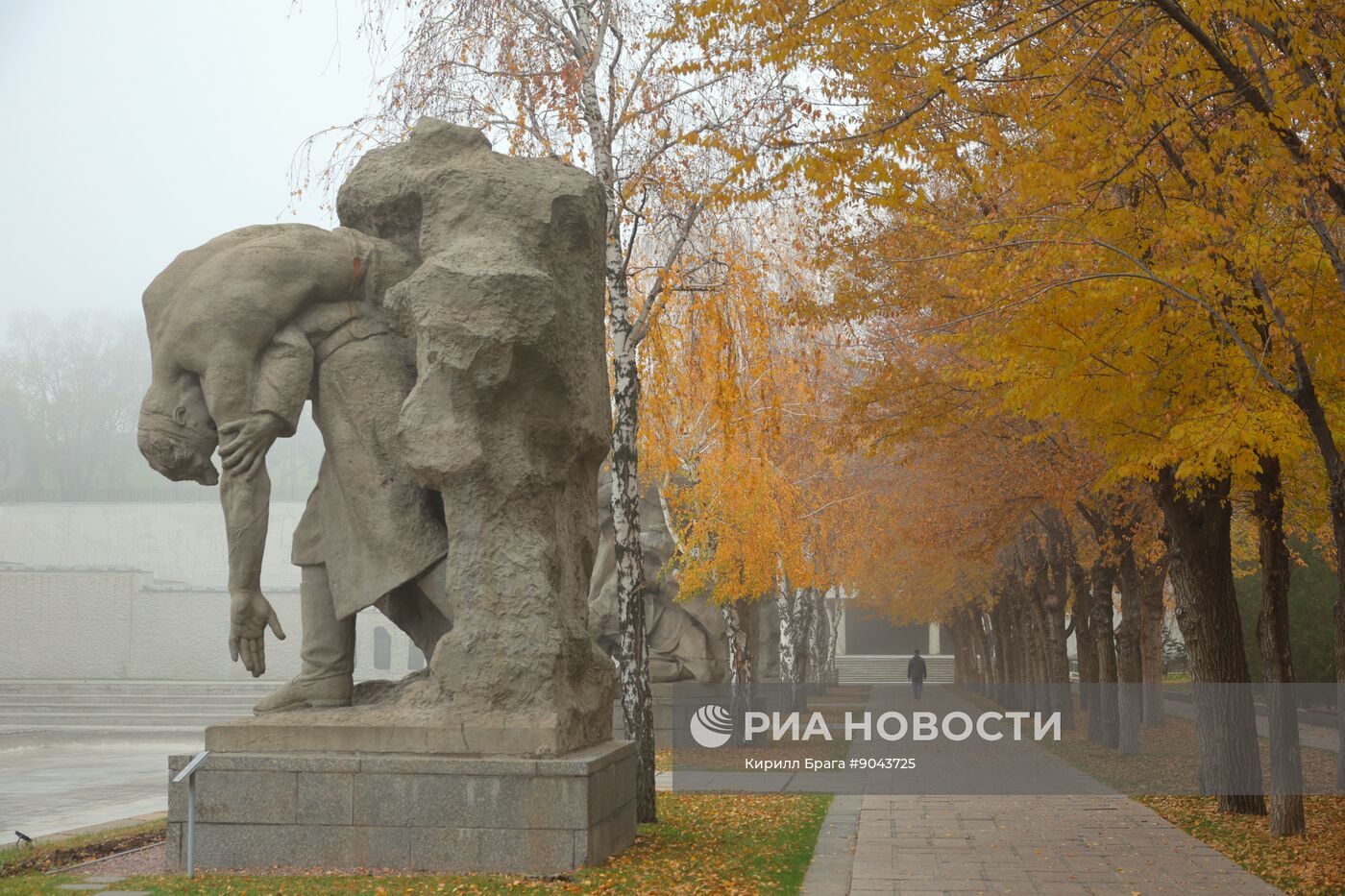 Мемориальный комплекс "Героям Сталинградской битвы" в Волгограде