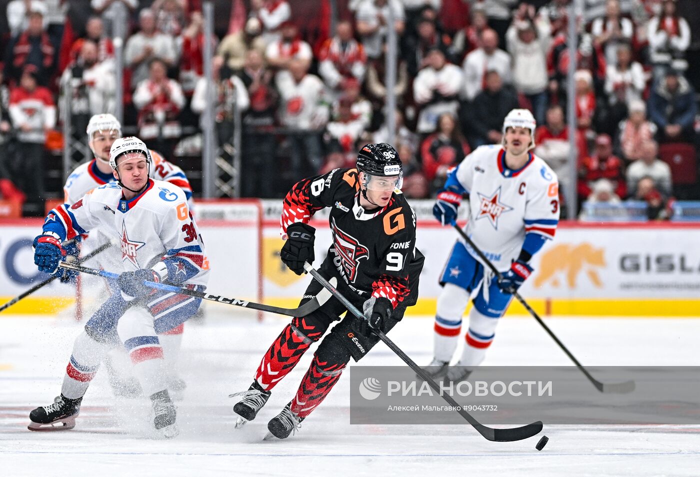 Хоккей. КХЛ. "Авангард" (Омск) - СКА (Санкт-Петербург)
