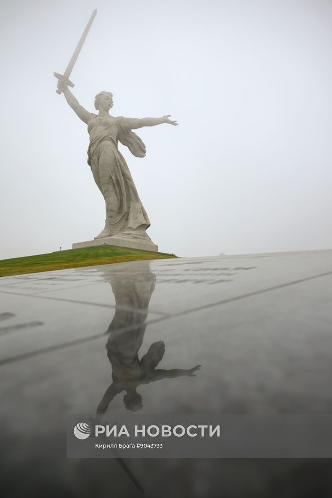 Мемориальный комплекс "Героям Сталинградской битвы" в Волгограде