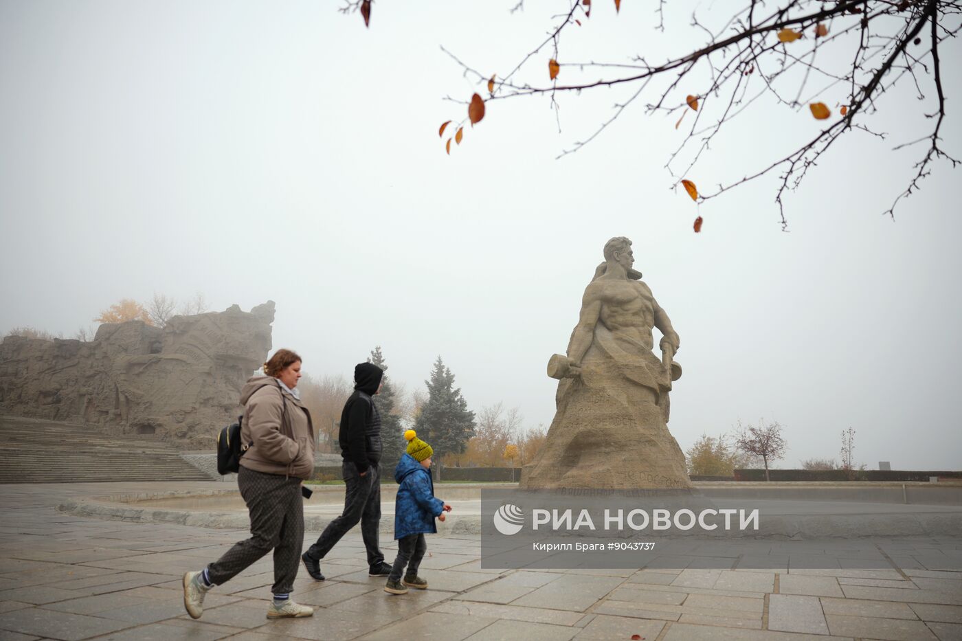 Мемориальный комплекс "Героям Сталинградской битвы" в Волгограде