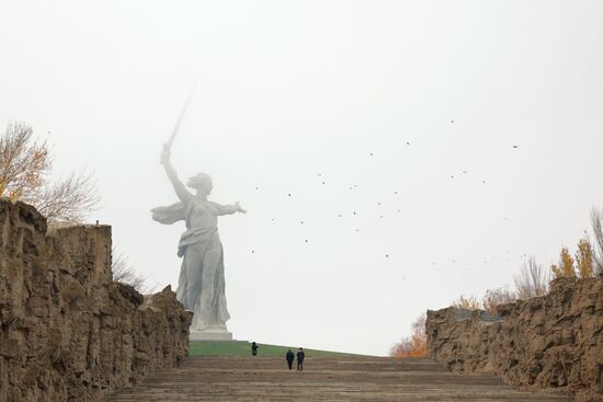 Мемориальный комплекс "Героям Сталинградской битвы" в Волгограде