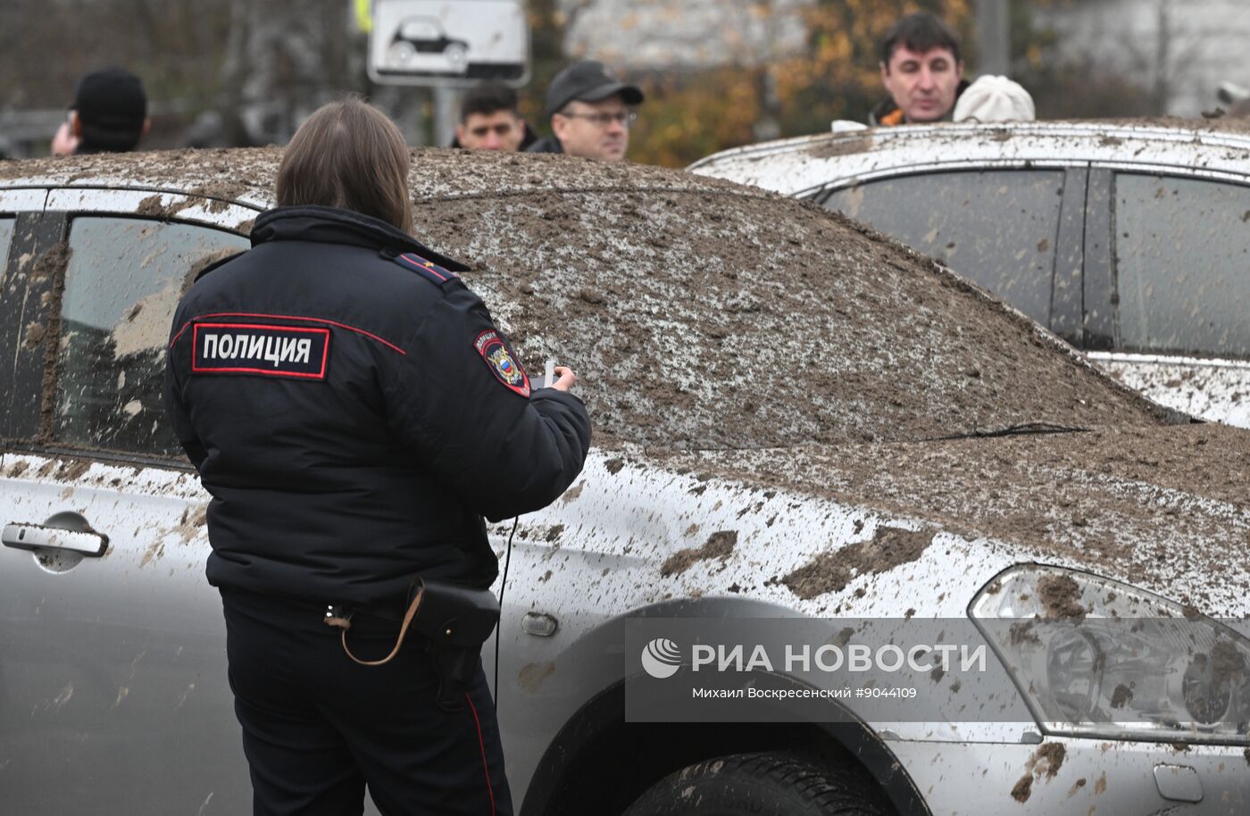 Обрушение конструкции демонтируемого горнолыжного комплекса на проезжую часть в Красногорске
