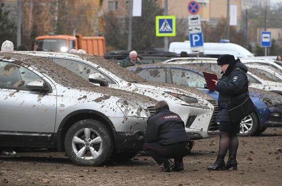 Обрушение конструкции демонтируемого горнолыжного комплекса на проезжую часть в Красногорске