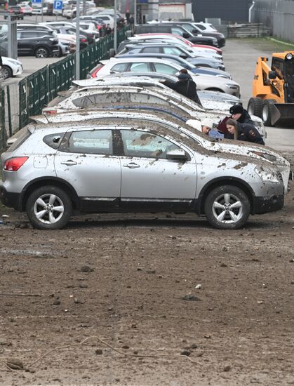 Обрушение конструкции горнолыжного комплекса "Снежком" в Красногорске